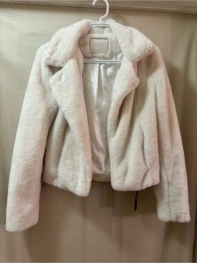 Silent New York Faux Fur Cropped Jacket Ivory Plush Soft Women’s Small Coat